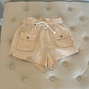 Francesca’s light pink cargo shorts size xs